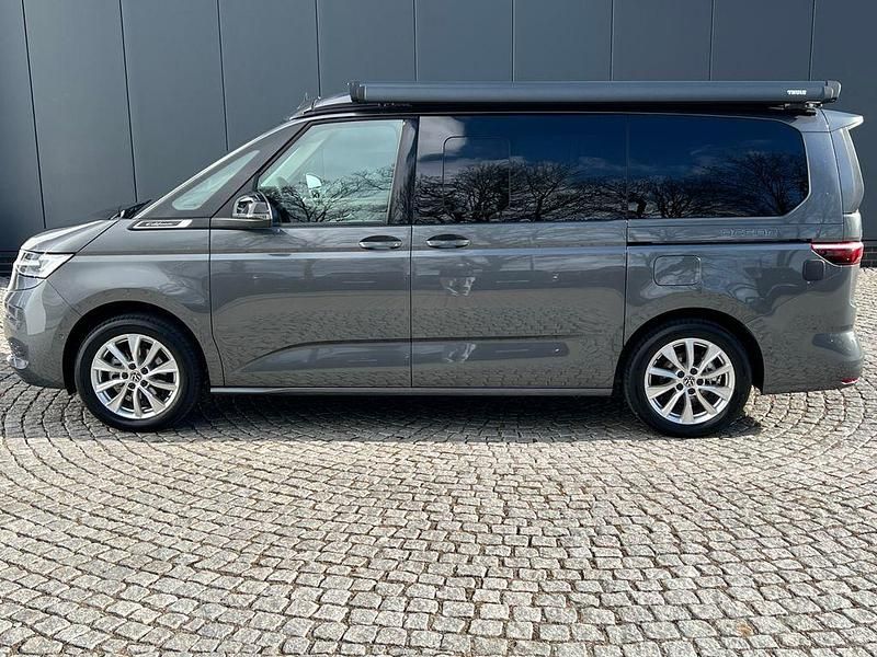 Neu VW California California 150 PS (110 kW) 2026 Indiumgrau metallic Van