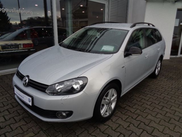Gebraucht VW Golf VII Business 105 PS (77 kW) 2013 Silber metallic Kombi