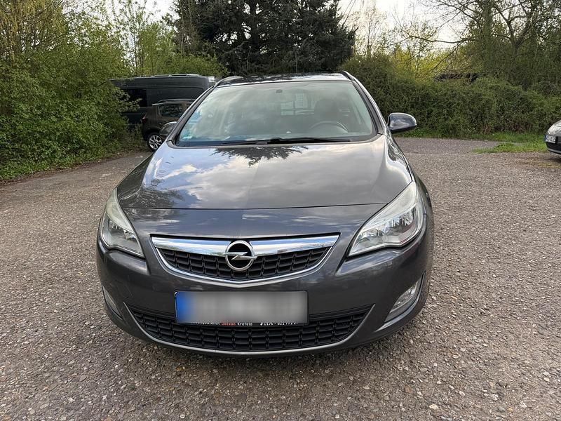 Gebraucht Opel Astra 2012 Grau Kombi