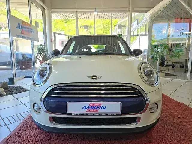 Używany Mini Cooper 136 KM (100 kW) 2016 Biały Hatchback