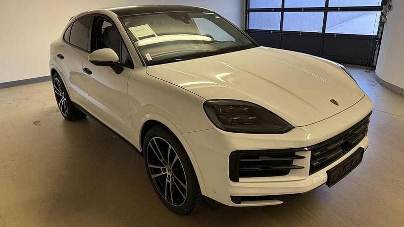 Weiß Neu 2025 Porsche Cayenne Coupe Coupé | 117.691 € (Superpreis) - Bild 1/4