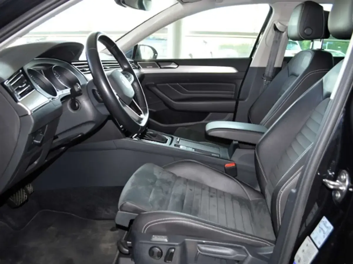 Occasion VW Passat Elegance 200 ch (147 kW) 2022 Noir Break