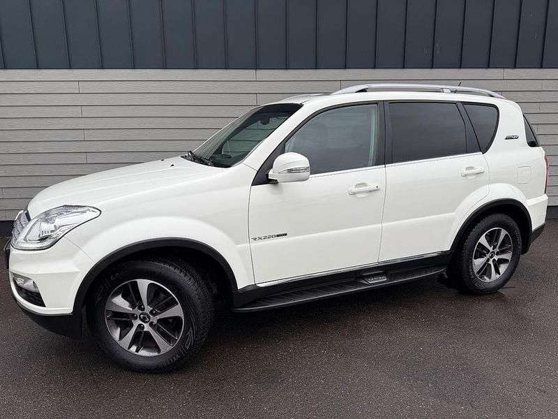 Weiß Gebraucht 2016 Ssangyong (KGM) Rexton SUV | 13.950 € (Teuer) - Bild 1/4