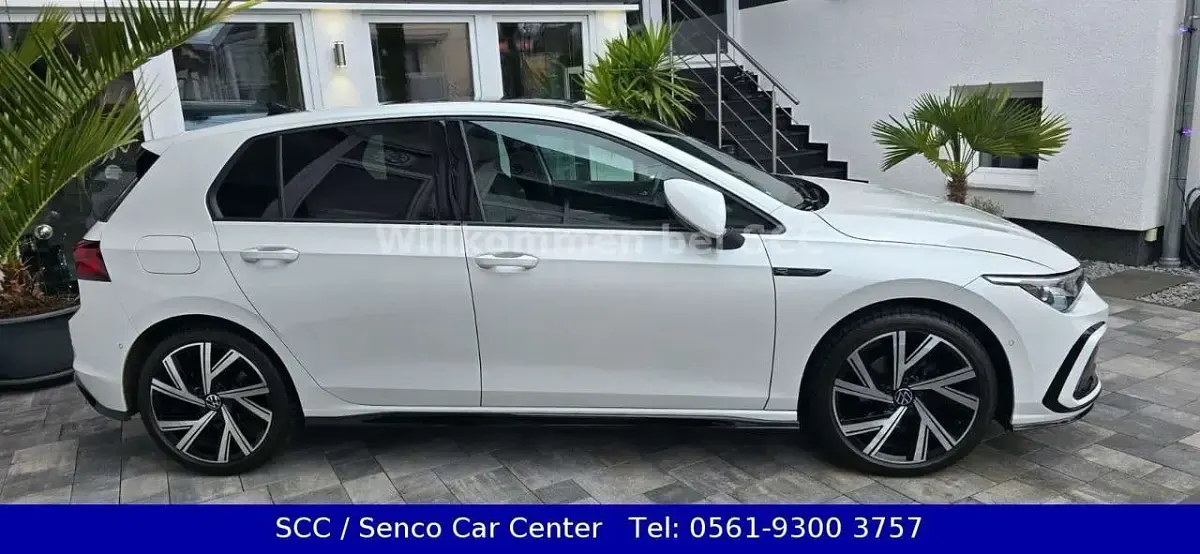 Gebraucht VW Golf VIII Sport 150 PS (110 kW) 2020 Oryxweiss Limousine