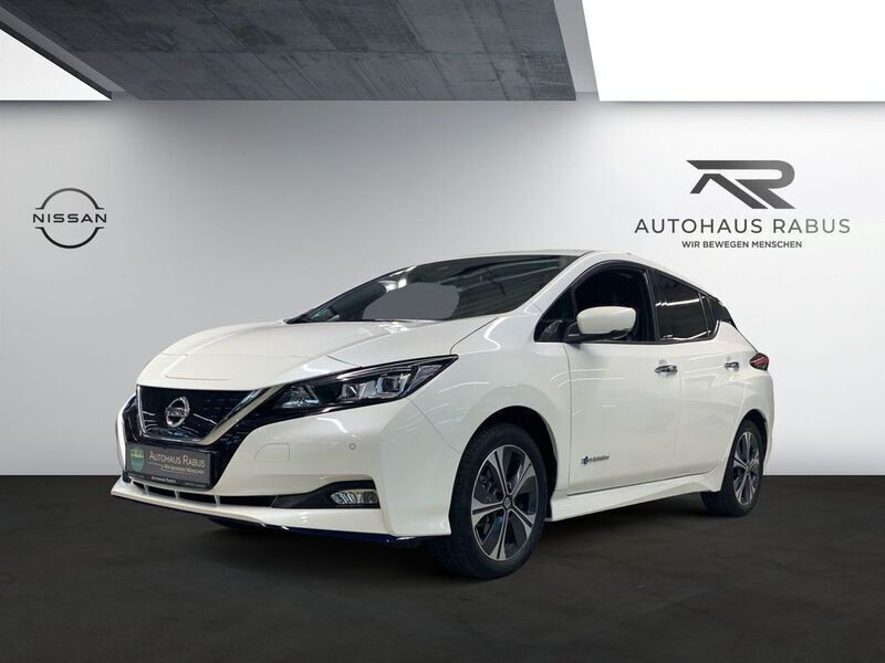 Weiß Gebraucht 2020 Nissan Leaf Tekna Kleinwagen | 16.490 € (Fairer Preis) - Bild 1/4