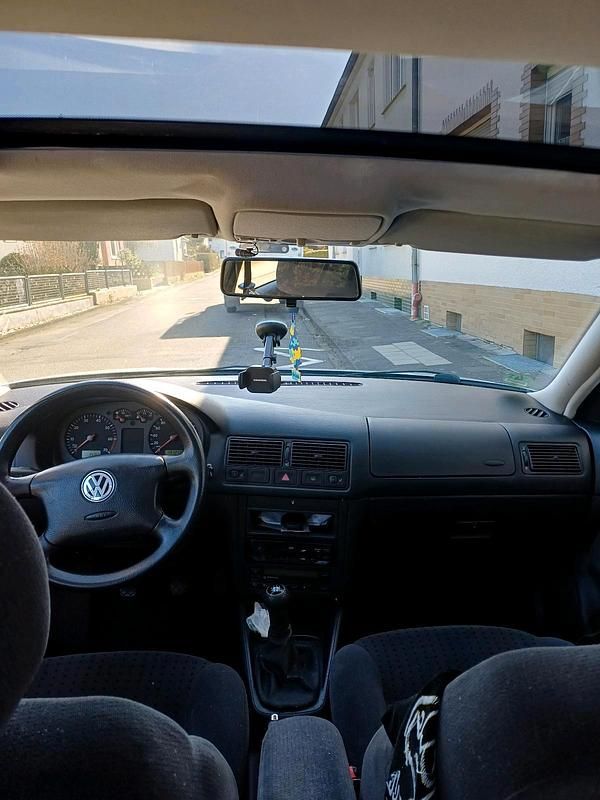Gebraucht VW Golf IV 75 PS (55 kW) 2000 Silber Kleinwagen