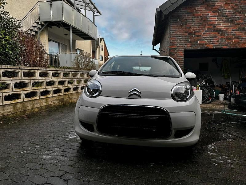 Second-hand Citroën C1 68 CP (50 kW) 2011 Alb Hatchback