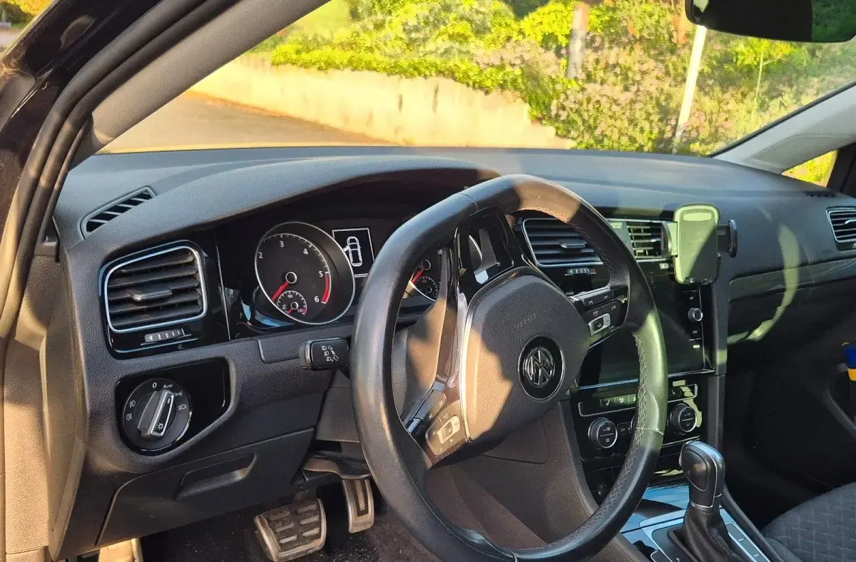 Gebraucht VW Golf VII Join 150 PS (110 kW) 2018 Schwarz Limousine