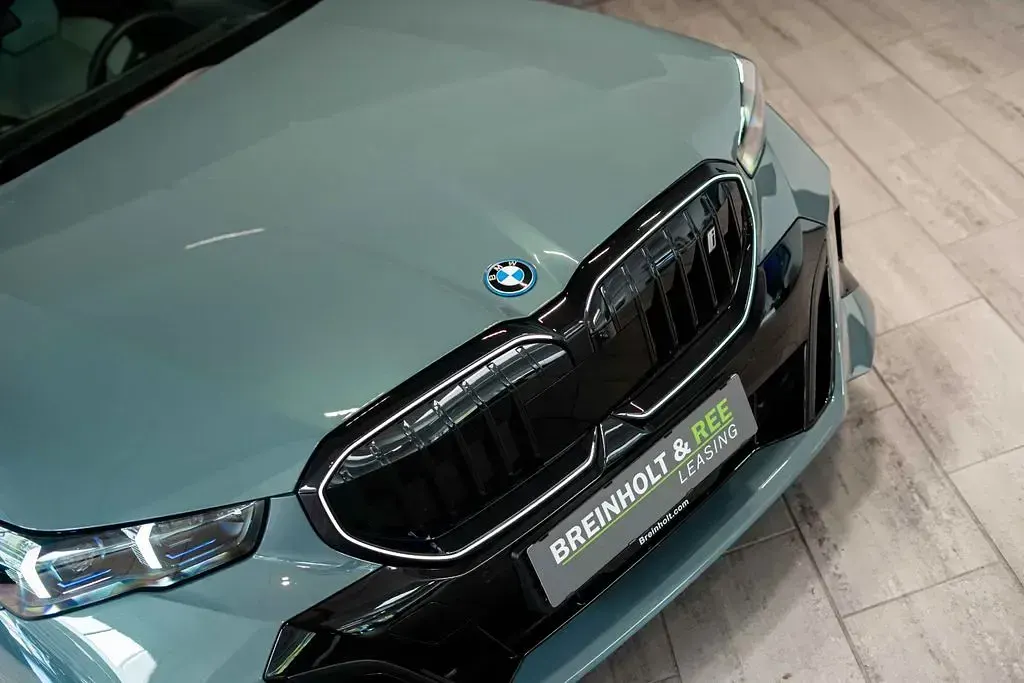 Gebraucht BMW i5 M Sport 250 kW (340 PS) 2024 Grün Kombi