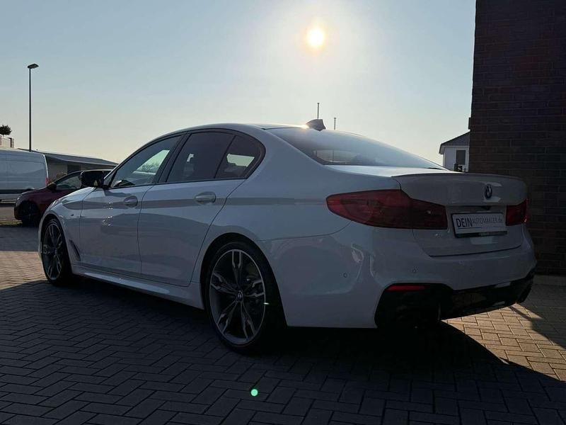 Gebraucht BMW 550 530 PS (389 kW) 2019 Alpinweiss iii Limousine