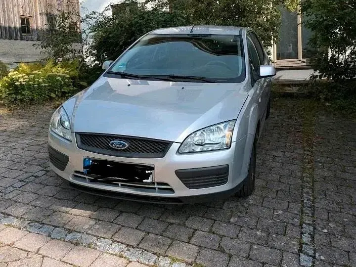 Brugt Ford Focus 105 HK (77 kW) 2006 Sølv Hatchback