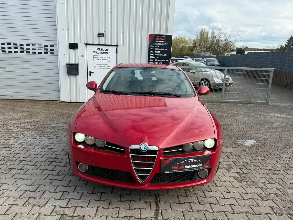 Gebraucht Alfa Romeo 159 170 PS (125 kW) 2011 Rot Limousine