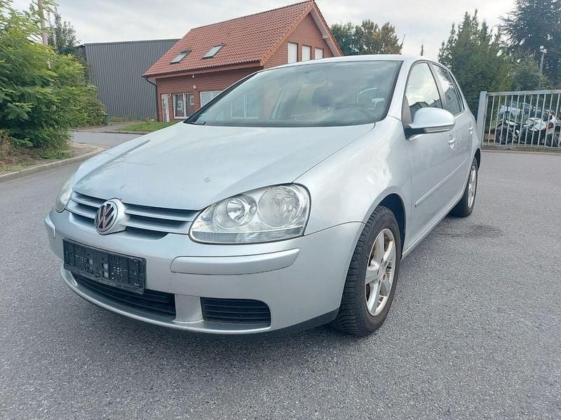 Grau Gebraucht 2006 VW Golf V Comfortline Limousine | 950 € (Superpreis) - Bild 1/4