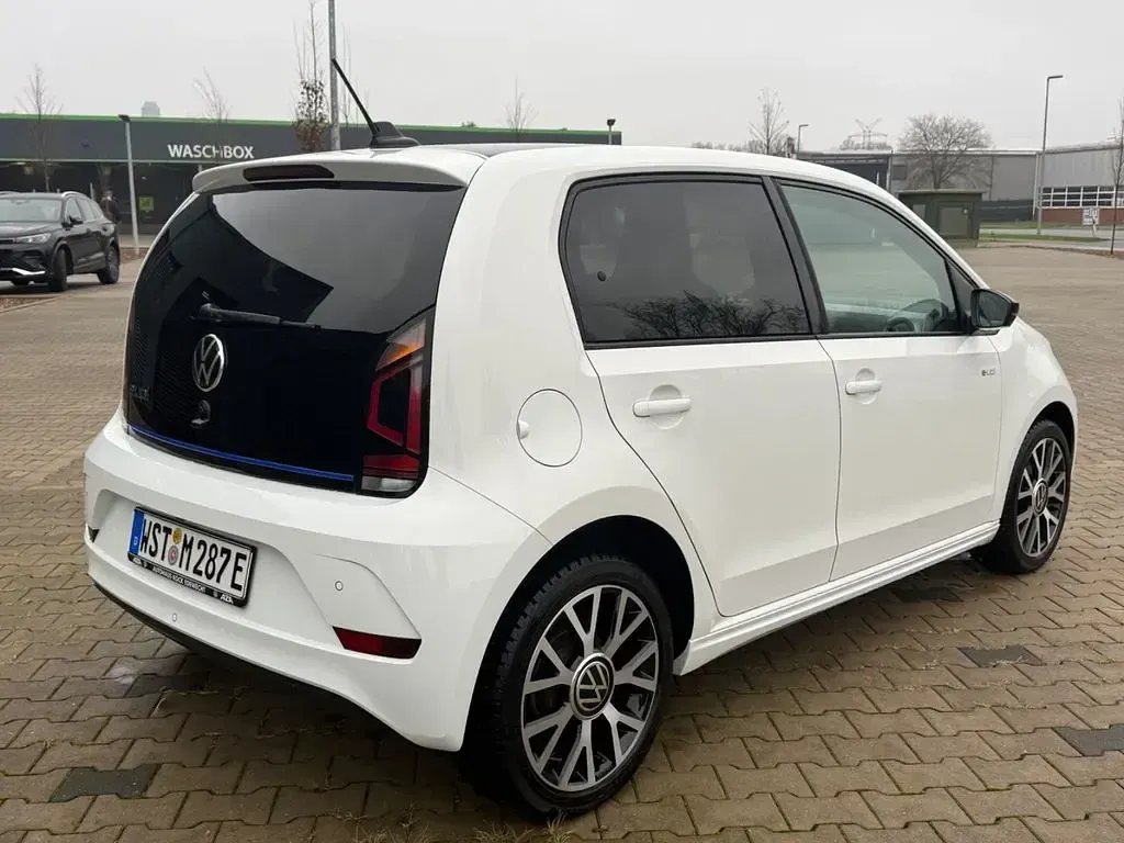 Second-hand VW e-up! Style 61 kW (83 CP) 2020 Alb Hatchback