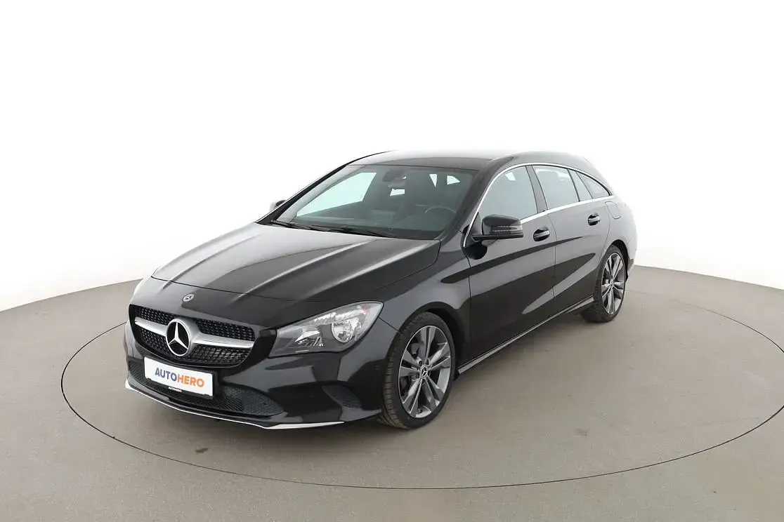 Gebraucht Mercedes CLA180 Shooting Brake Urban 122 PS (89 kW) 2017 Kombi