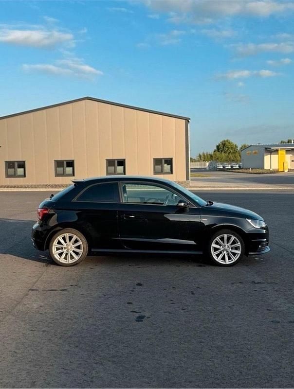 Gebraucht Audi A1 S-Line 95 PS (69 kW) 2015 Schwarz Kleinwagen