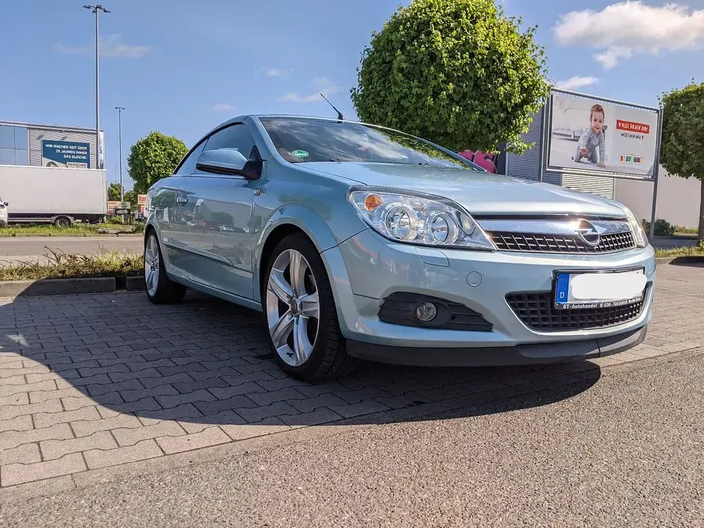 Gebraucht Opel Astra 140 PS (102 kW) 2009 Blau Cabrio