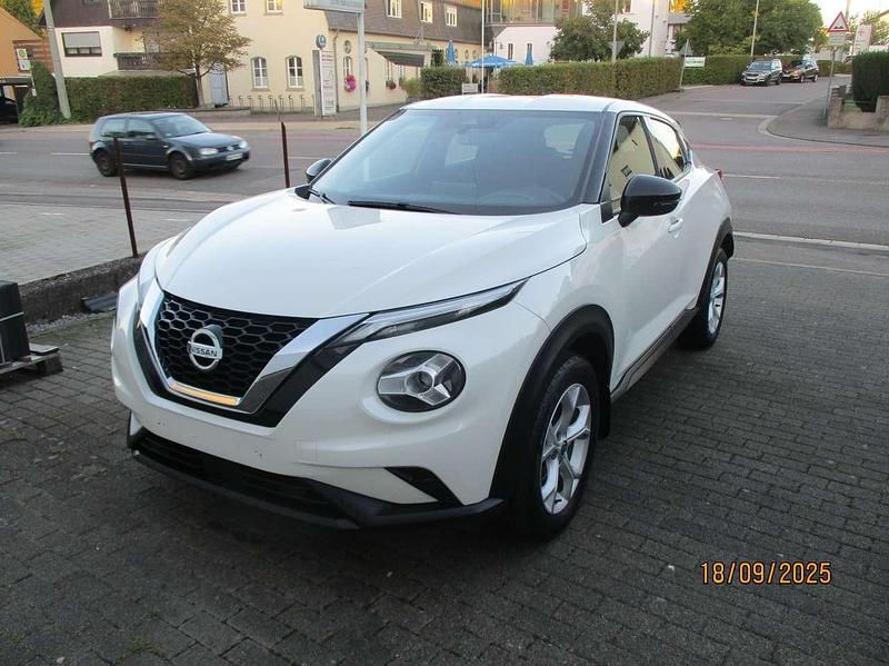 Gebraucht Nissan Juke Acenta 117 PS (86 kW) 2019 Weiß SUV