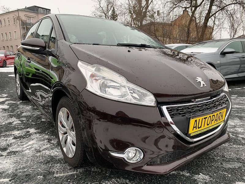 Gebraucht Peugeot 208 82 PS (60 kW) 2013 Braun Kleinwagen