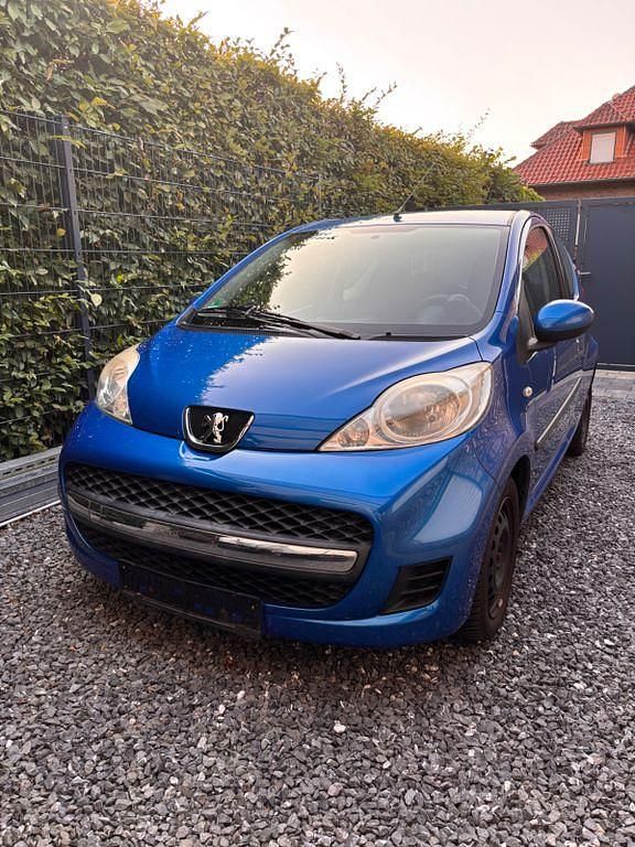 Blau Gebraucht 2011 Peugeot 107 Filou Kleinwagen | 1.800 € (Guter Preis) - Bild 1/4