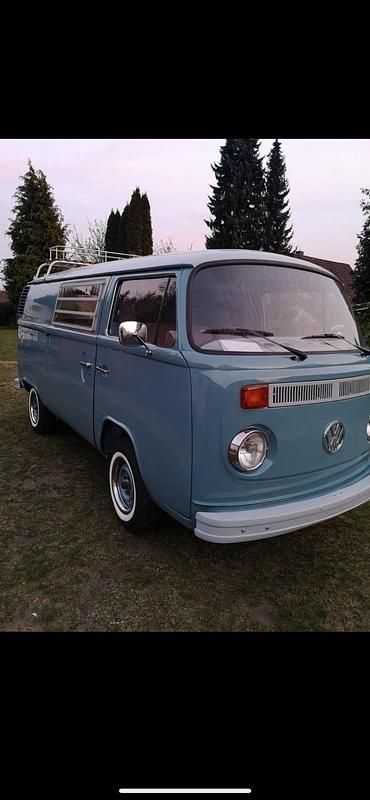 Blau Gebraucht 1976 VW T2 Van | 19.000 € - Bild 1/4