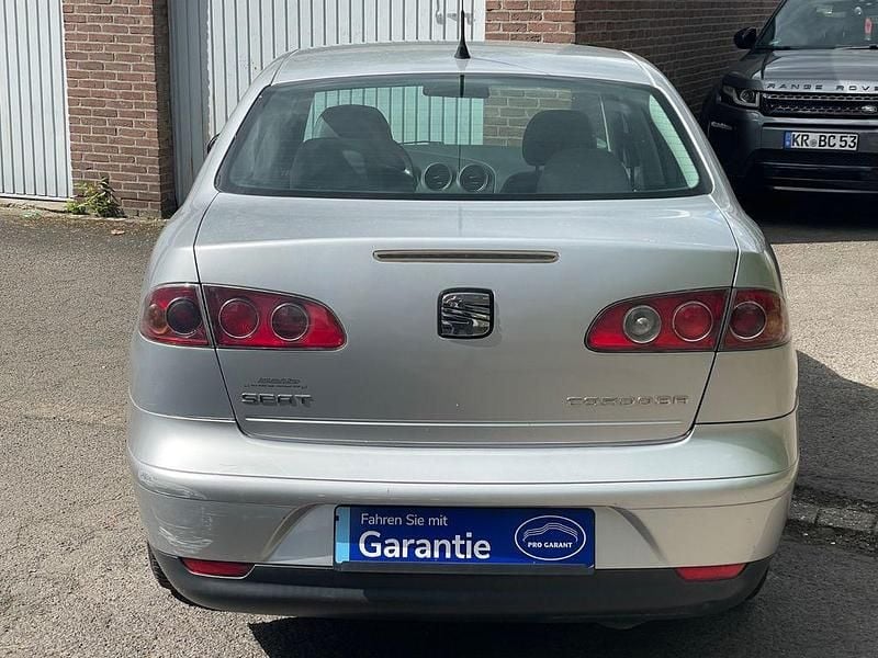 Używany Seat Cordoba 75 KM (55 kW) 2004 Szary Sedan/Limuzyna