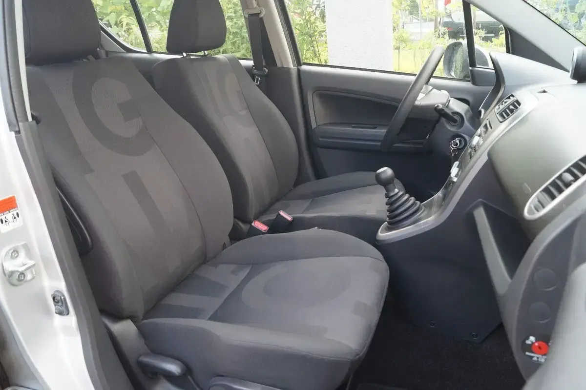 Gebraucht Opel Agila Edition 65 PS (47 kW) 2009 Silber Kleinwagen
