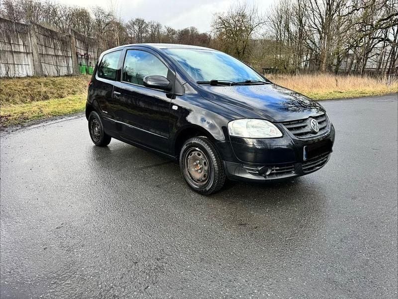 Gebraucht VW Fox Refresh 54 PS (39 kW) 2010 Schwarz Kleinwagen