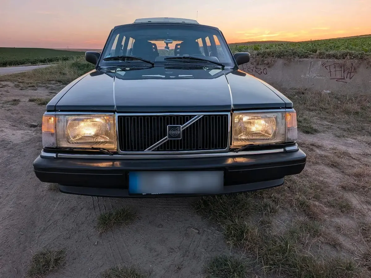 Gebraucht Volvo 240 115 PS (84 kW) 1992 Schwarz Kombi