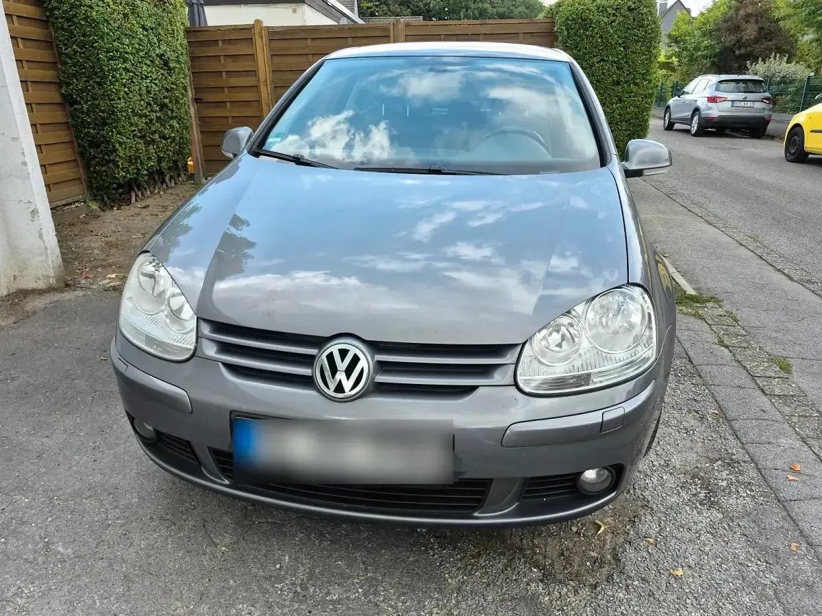 Gebraucht VW Golf V 105 PS (77 kW) 2008 Grau Kleinwagen