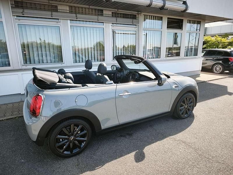 Gebraucht Mini Cooper Cabriolet 136 PS (100 kW) 2020 Moonwalk grey (metallic) Cabrio