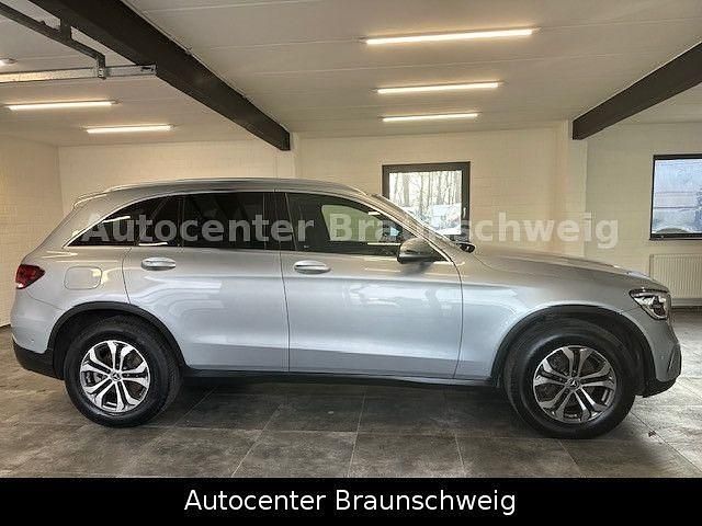 Gebraucht Mercedes GLC220 194 PS (142 kW) 2021 Silber SUV