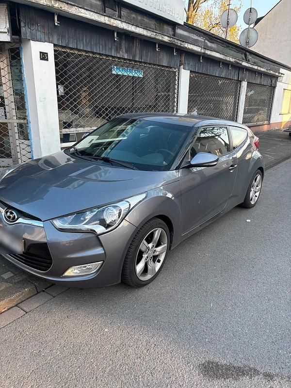 Gebraucht Hyundai Veloster 140 PS (102 kW) 2012 Grau Kleinwagen