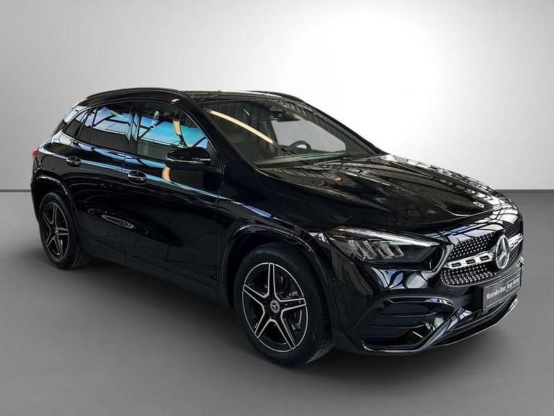 Gebraucht Mercedes GLA200 AMG 163 PS (119 kW) 2025 Schwarz SUV