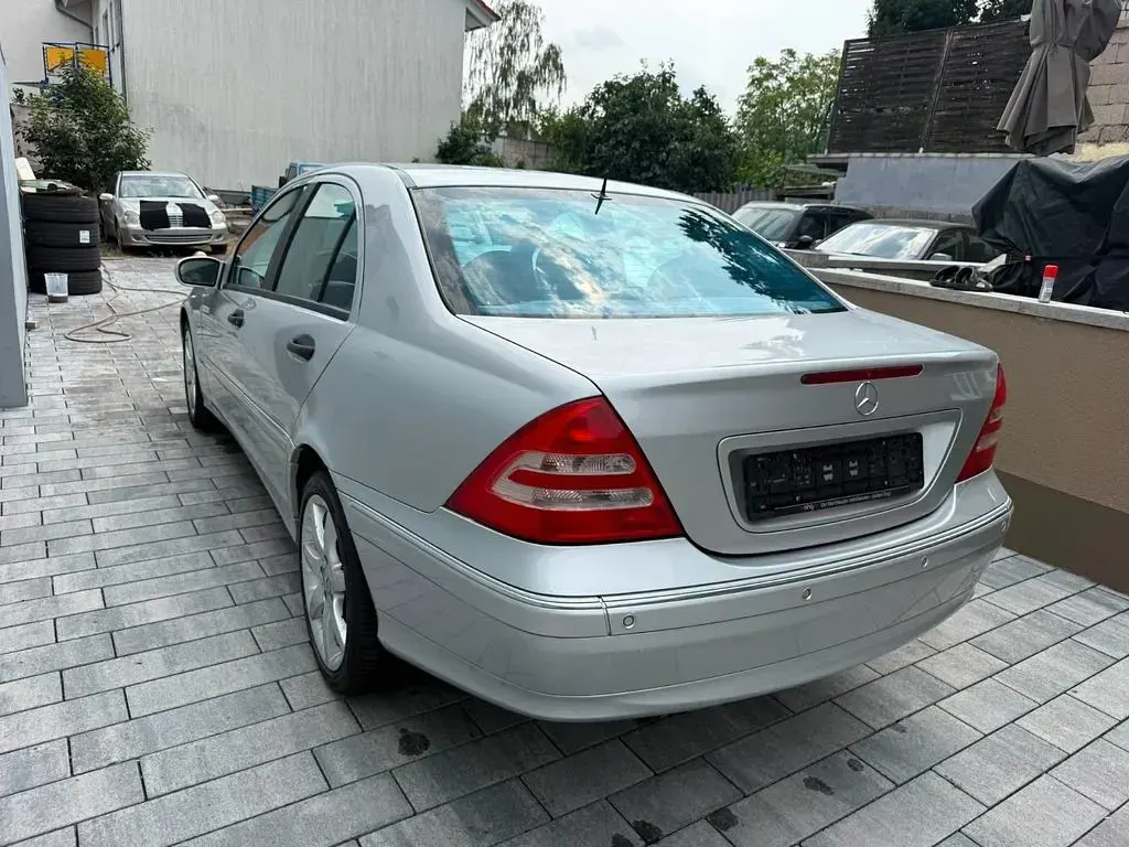 Gebraucht Mercedes C320 Avantgarde 218 PS (160 kW) 2002 Grau Limousine