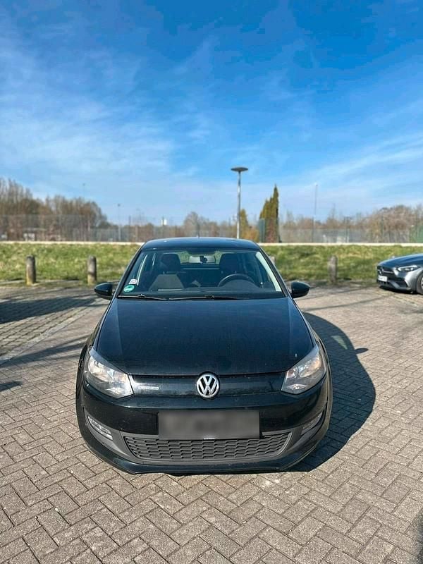 Gebraucht VW Polo 75 PS (55 kW) 2014 Schwarz Limousine