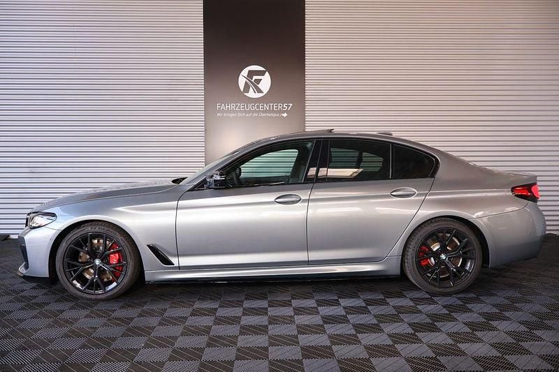 Gebraucht BMW M550 Performance 530 PS (389 kW) 2023 Grau Limousine