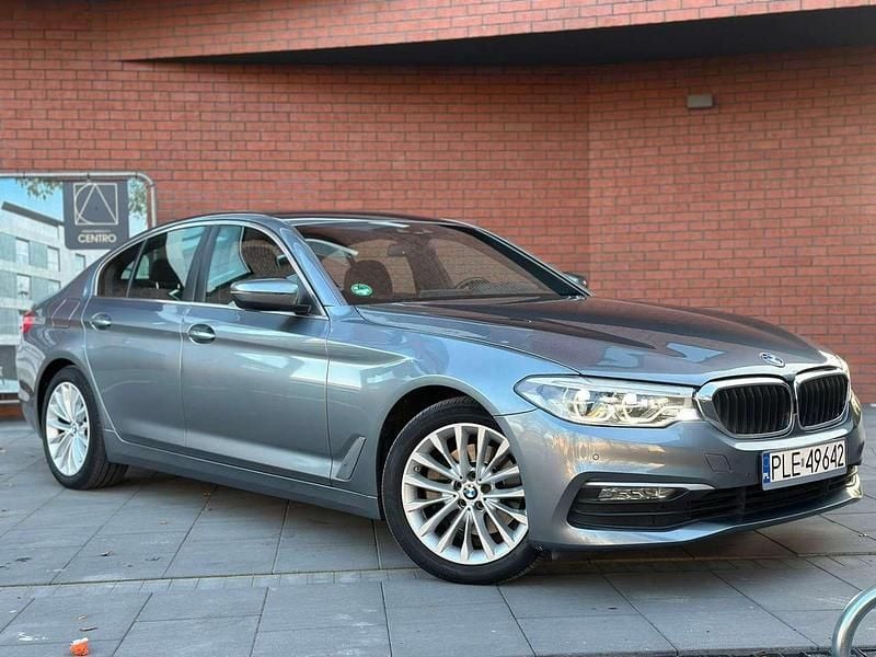 Gebraucht 2018 BMW 520 Luxury Line Limousine | 18.900 € (Fairer Preis) - Bild 1/4