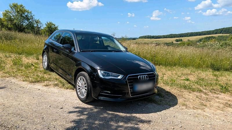 Schwarz Gebraucht 2014 Audi A3 Kleinwagen | 8.600 € (Guter Preis) - Bild 1/4