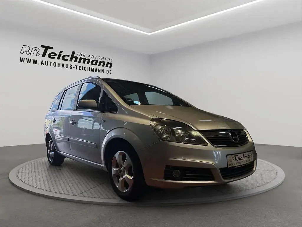 Gebraucht Opel Zafira Basis 105 PS (77 kW) 2006 Starsilber iii m2 Van / Kleinbus