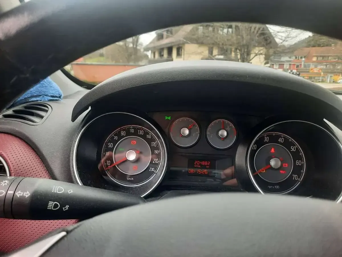 Gebraucht Fiat Grande Punto 77 PS (56 kW) 2011 Schwarz Kleinwagen
