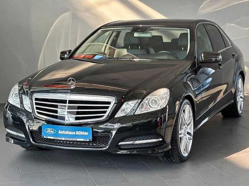 Schwarz Gebraucht 2012 Mercedes E350 Limousine | 9.990 € (Fairer Preis) - Bild 1/4