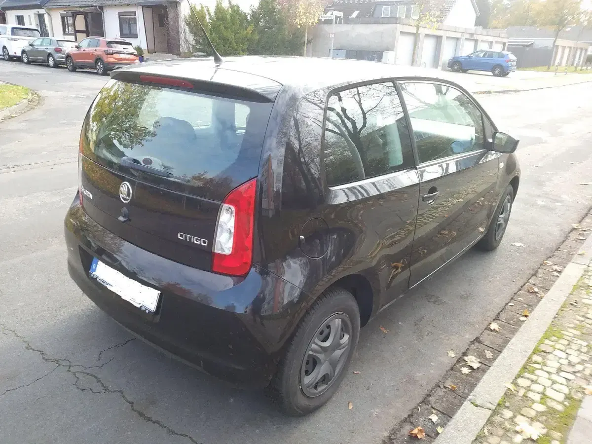 Używany Skoda Citigo Elegance 75 KM (55 kW) 2012 Czarny Hatchback