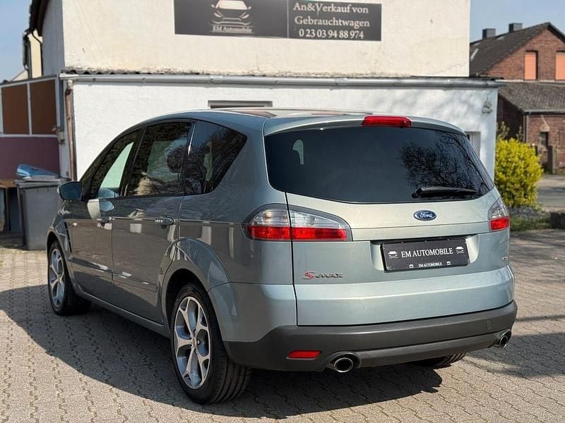 Gebraucht Ford S-MAX Titanium 175 PS (128 kW) 2009 Grau Van / Kleinbus