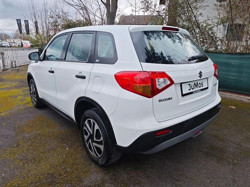Gebraucht Suzuki Vitara Club 120 PS (88 kW) 2016 Weiß SUV