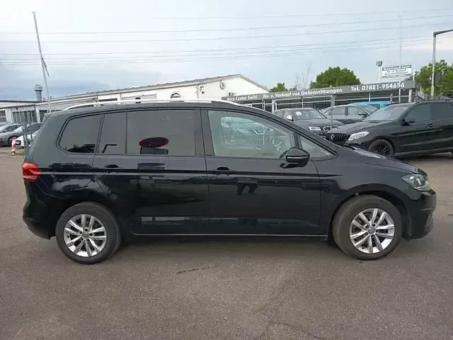 Gebraucht VW Touran Comfortline 150 PS (110 kW) 2016 Schwarz Van / Kleinbus