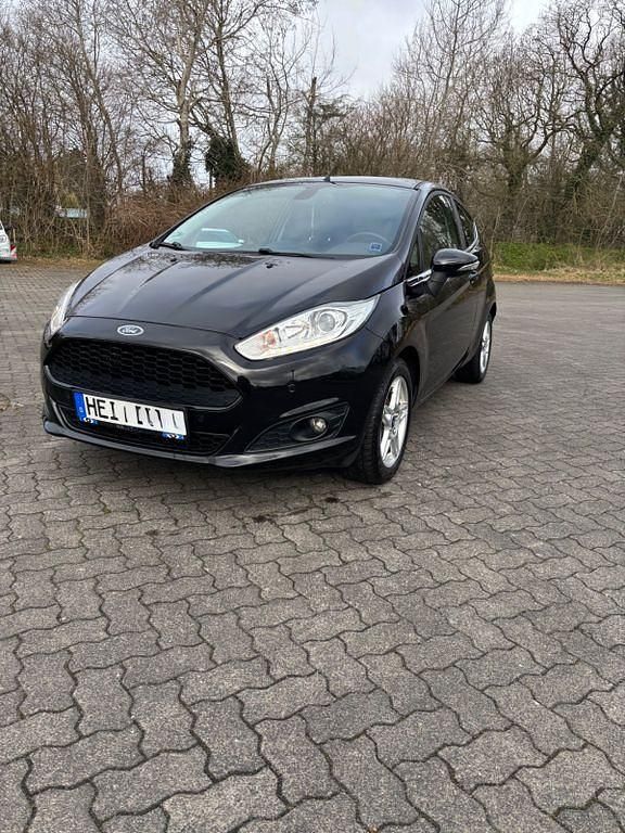 Gebraucht Ford Fiesta 95 PS (69 kW) 2013 Schwarz Kleinwagen