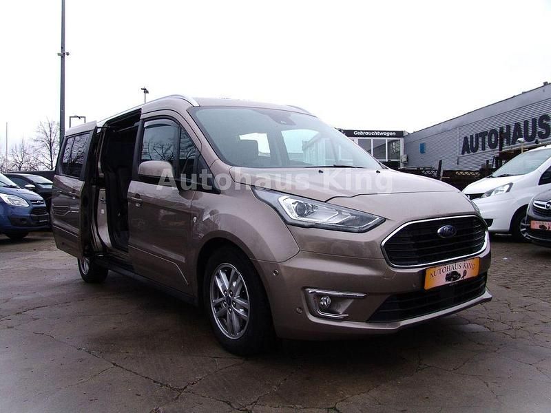 Pyritsilber metallic Gebraucht 2021 Ford Grand Tourneo Connect Titanium Van / Kleinbus | 20.500 € (Guter Preis) - Bild 1/4