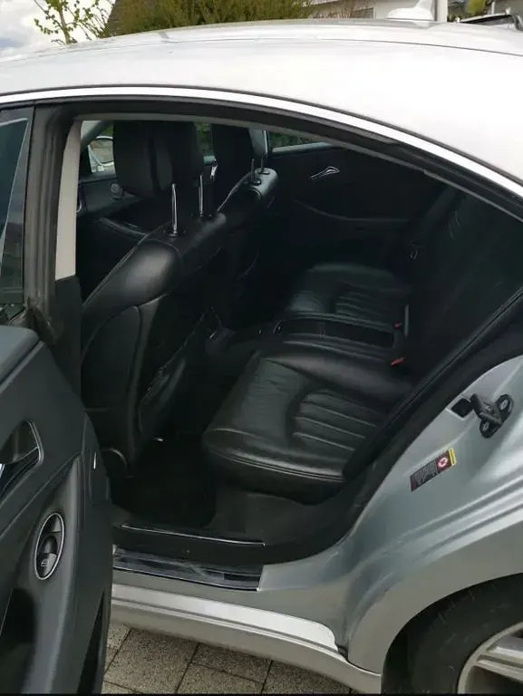 Gebraucht Mercedes CLS500 387 PS (284 kW) 2007 Silber Coupé