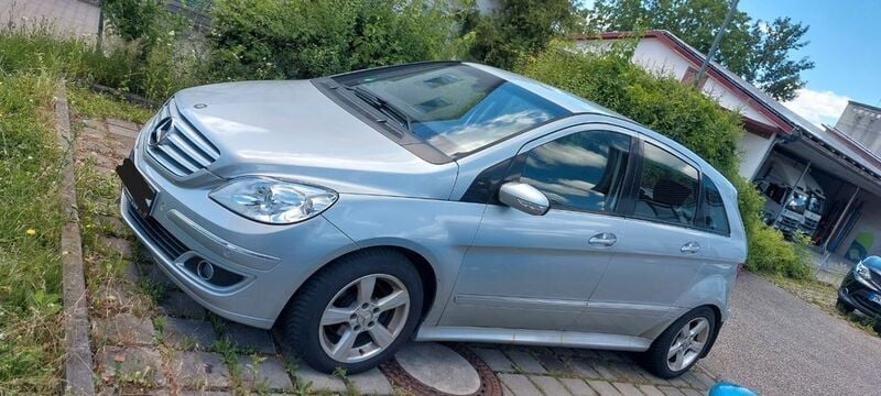 Silber Gebraucht 2006 Mercedes B200 Van / Kleinbus | 3.000 € (Superpreis) - Bild 1/2